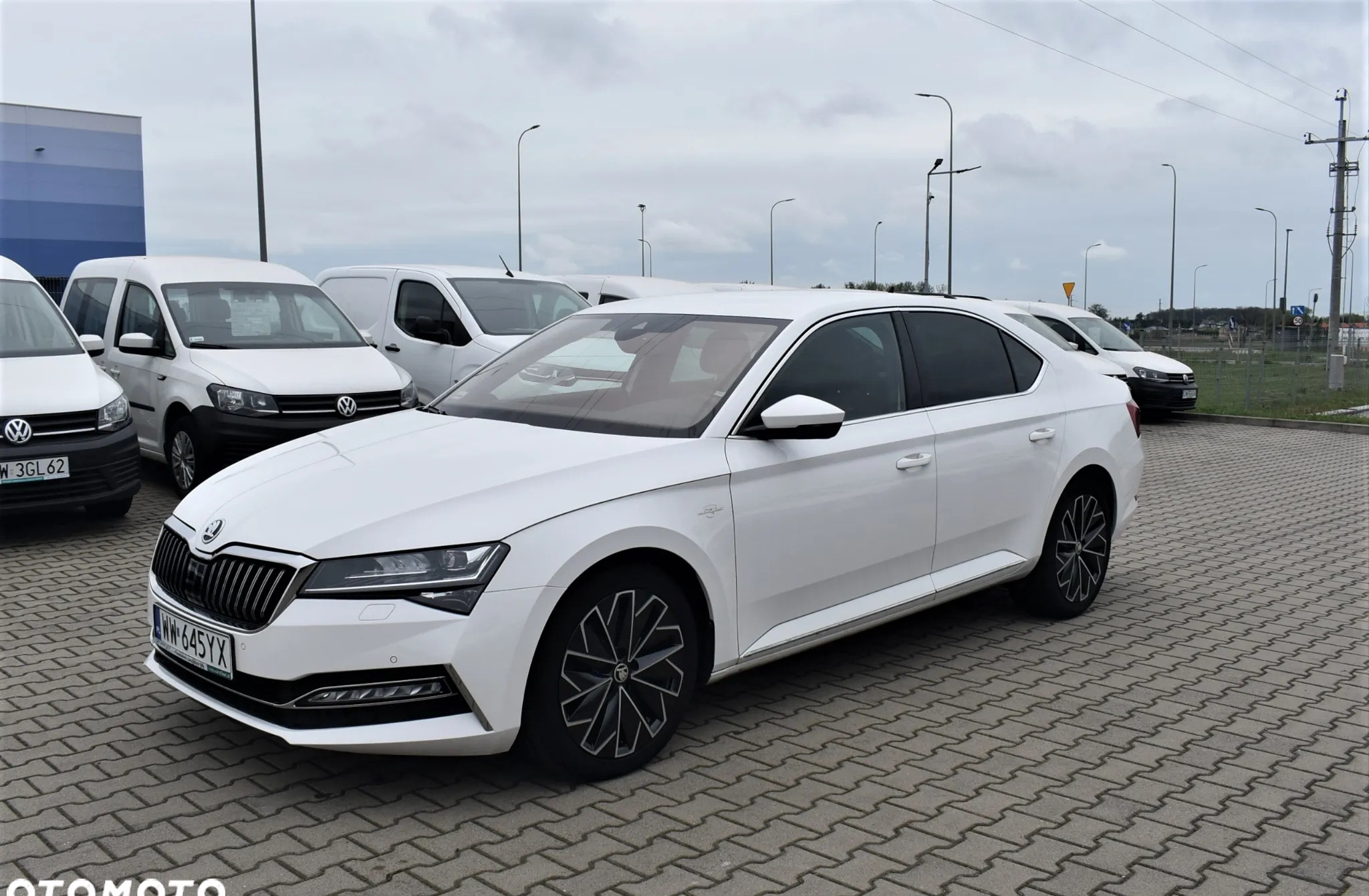 Skoda Superb cena 111200 przebieg: 143180, rok produkcji 2019 z Żukowo małe 781